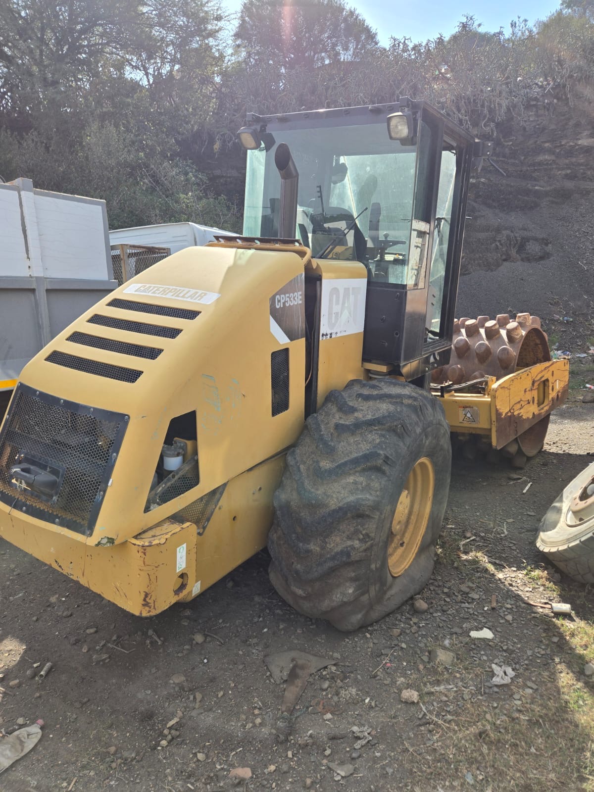 CAT CP533E Padfoot Roller — Full Side