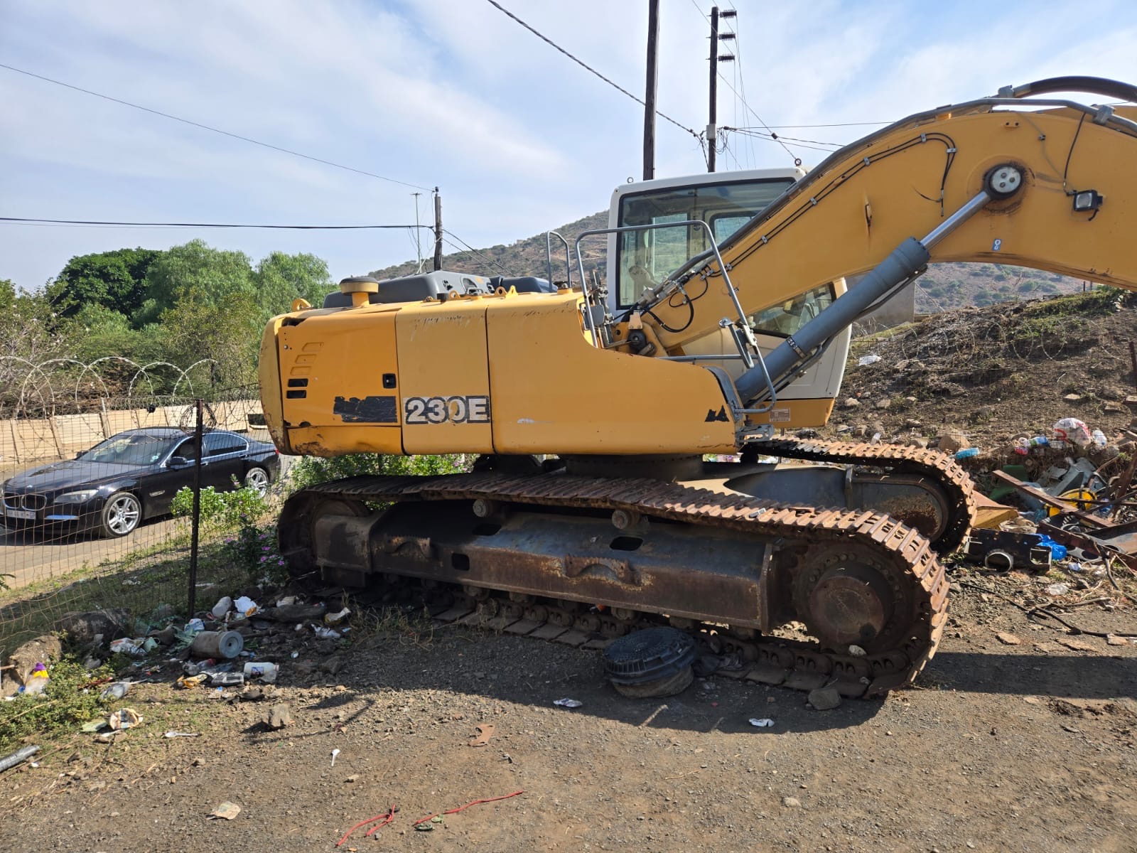 John Deere 230E Excavator — Full Side