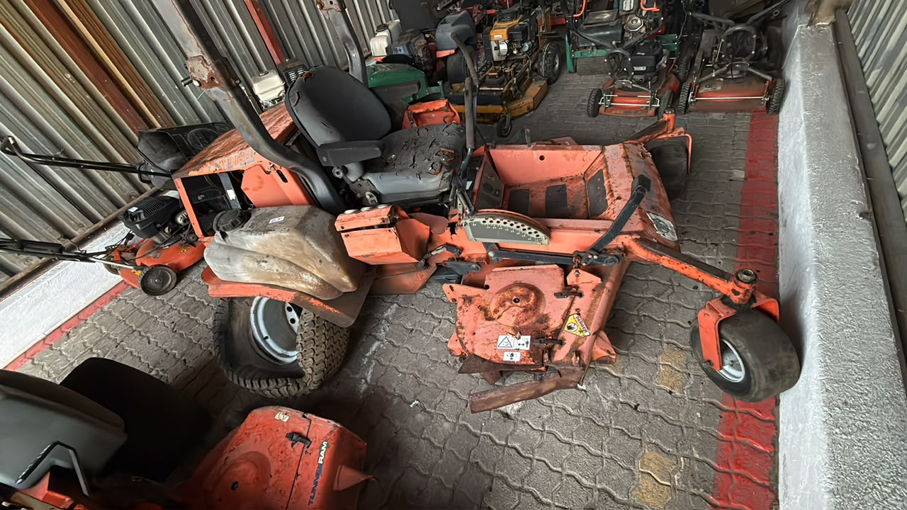 Ride-On Mower Tractor Unit