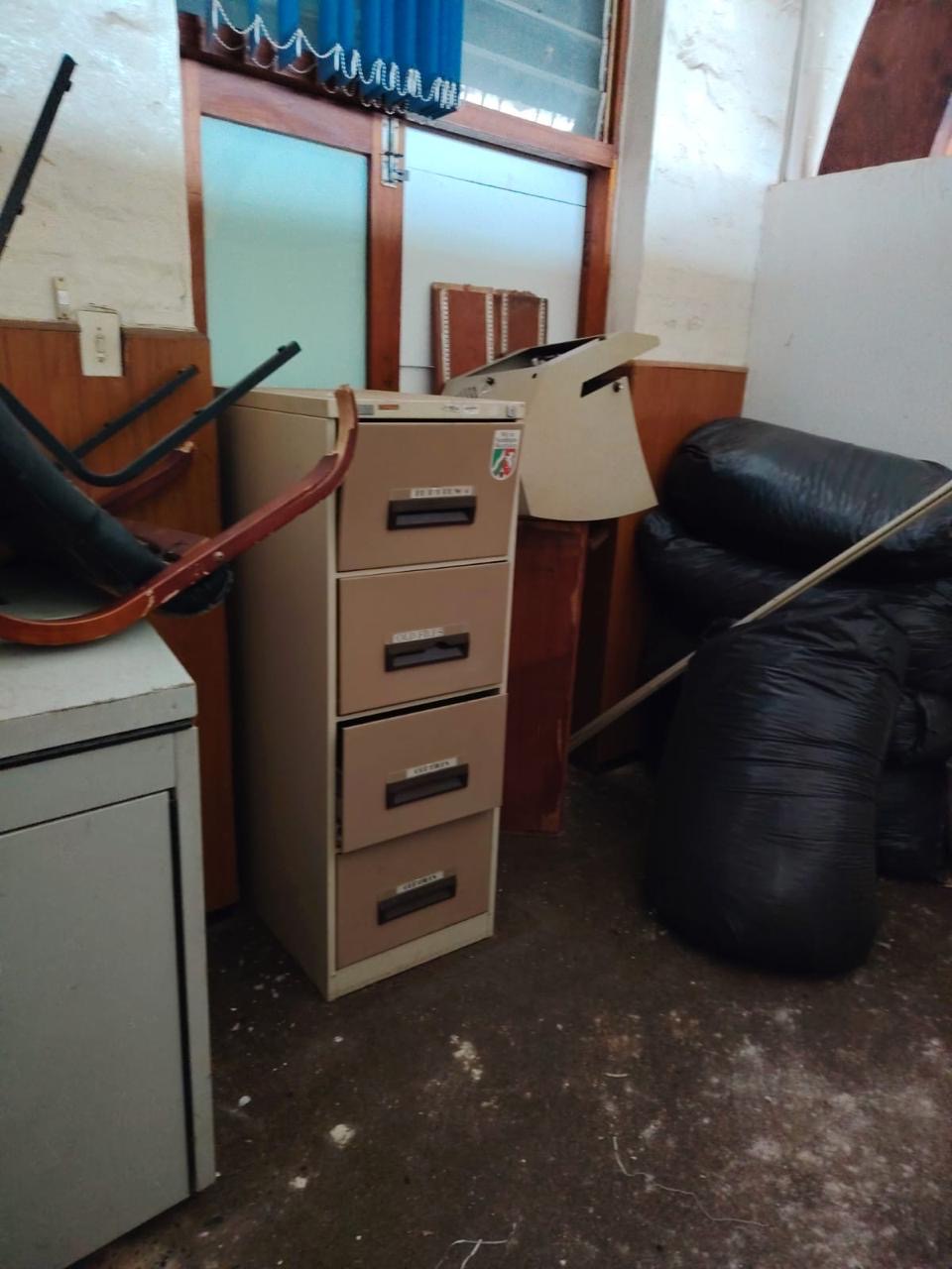 Lawn Mowers & Grounds Equipment