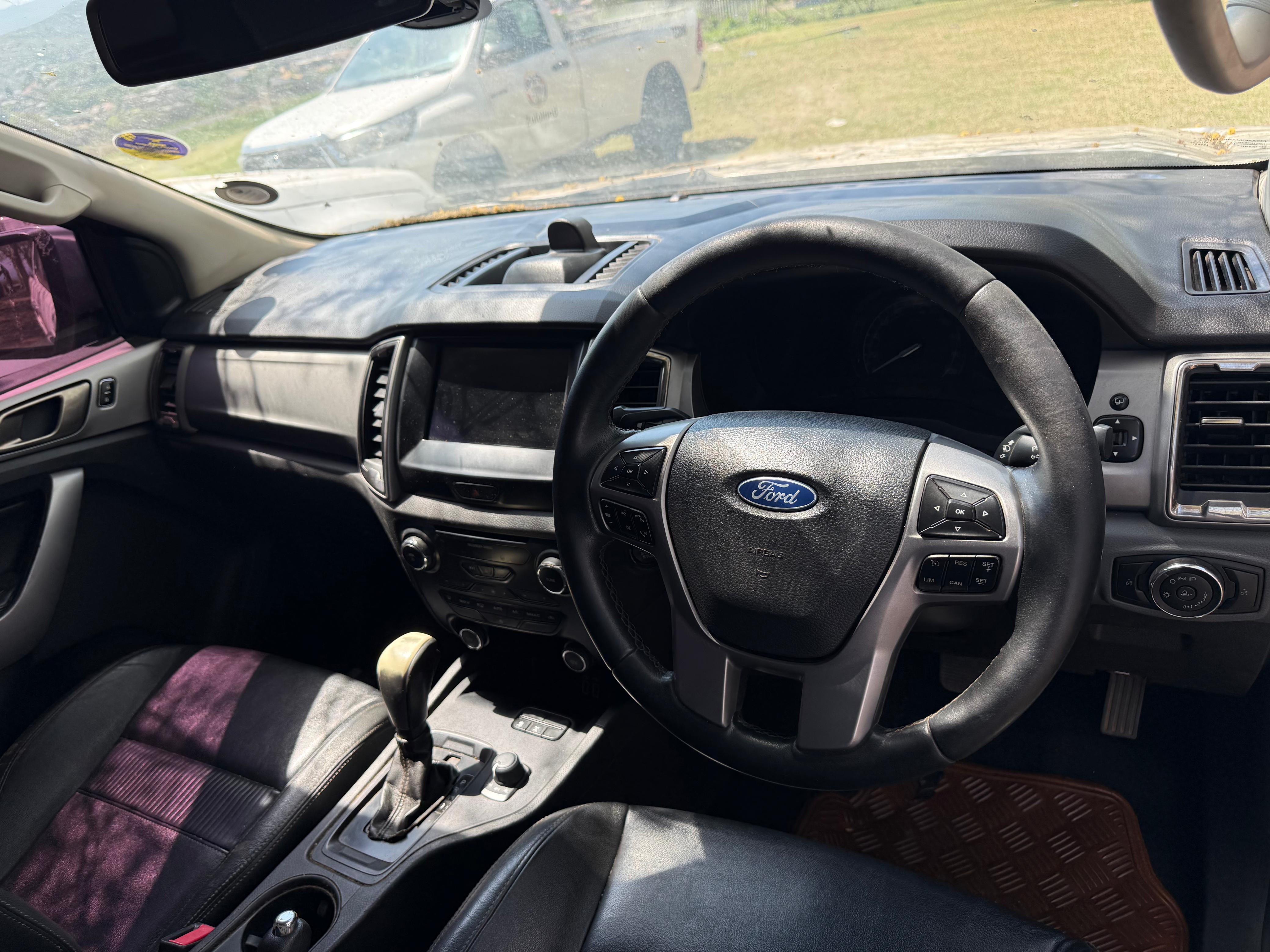 Ford Ranger Bakkie — Interior