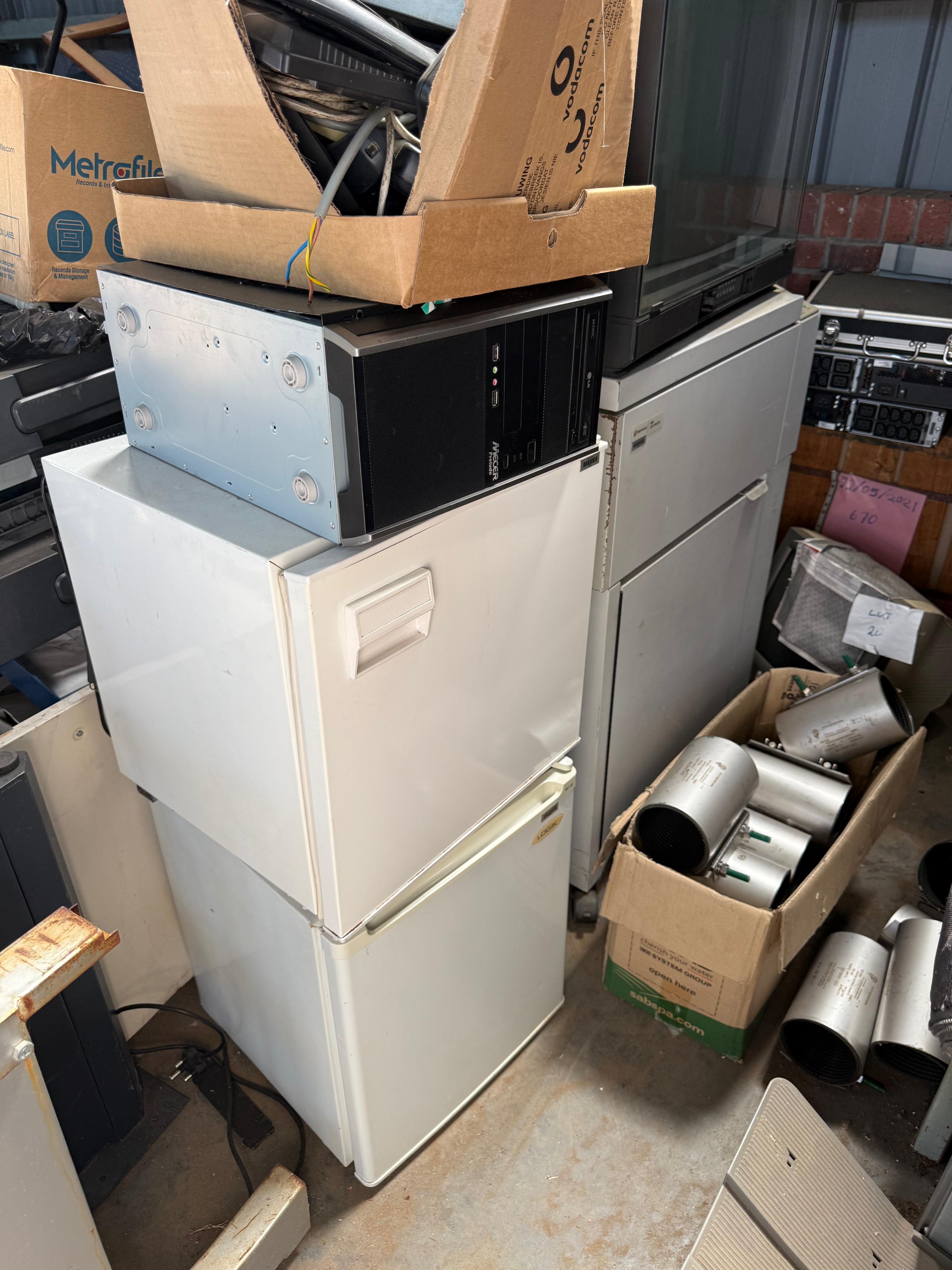 IT Equipment — Monitors & PCs